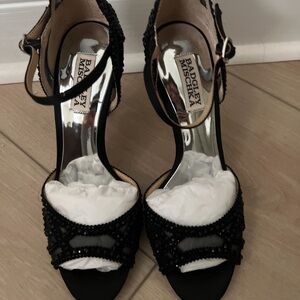 Badgley Mischka Black Peep-Toe Heels